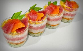 カップ寿司の写真